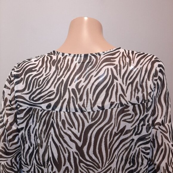 CREAM Zebra Print Blouse Long Sleeve Sheer Plunging Vneck Flowy Buttoned Front - Picture 9 of 15